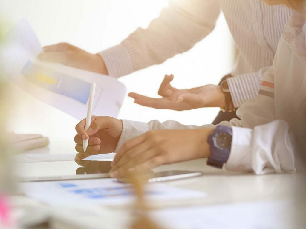 ERP implementation meeting with saas Jim2 staff